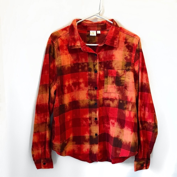 Betty Boop Graphic Plaid Button Down Acid Wash Cotton Flannel Shirt - Picture 3 of 6